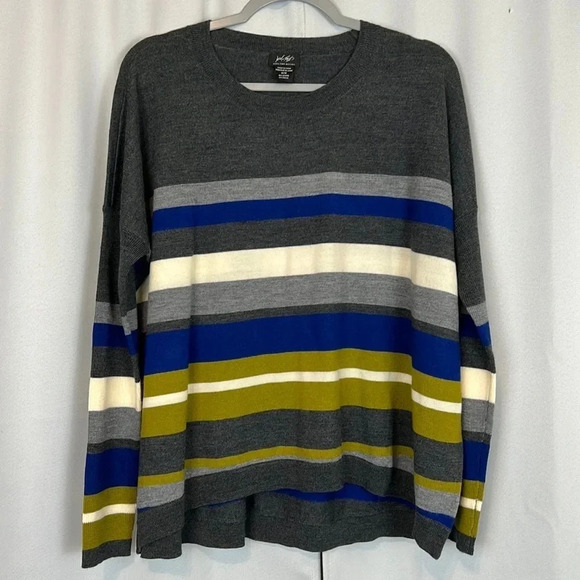 Lord & Taylor 100% Extra Fine Merino Drop Shoulder Sweater Size M - Picture 1 of 4